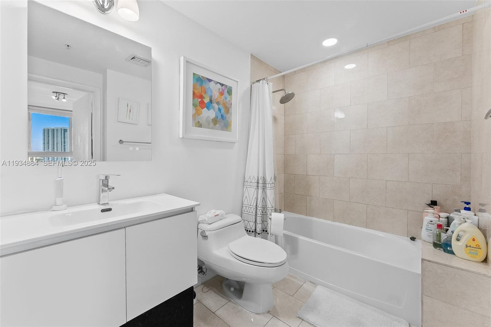 90 SW 3rd St # 1410, Miami FL 33130 — 10