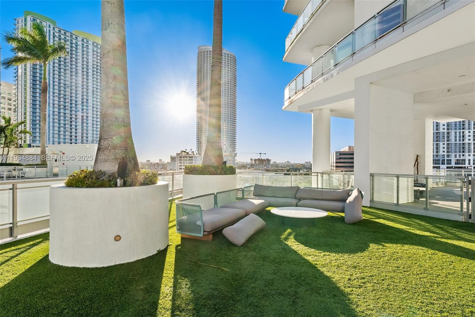 90 SW 3rd St # 1410, Miami FL 33130 — 18