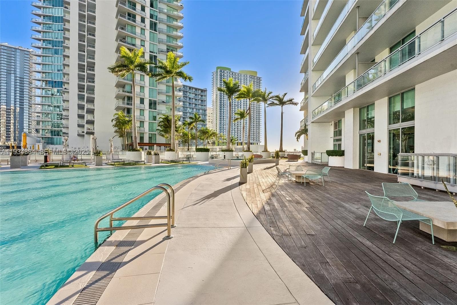 90 SW 3rd St # 1410, Miami FL 33130 — 15