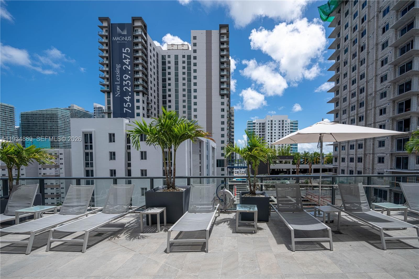 239 SW 9th St # 2103, Miami FL 33130 — 52