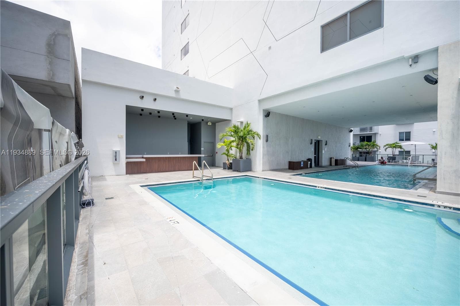 239 SW 9th St # 2103, Miami FL 33130 — 53