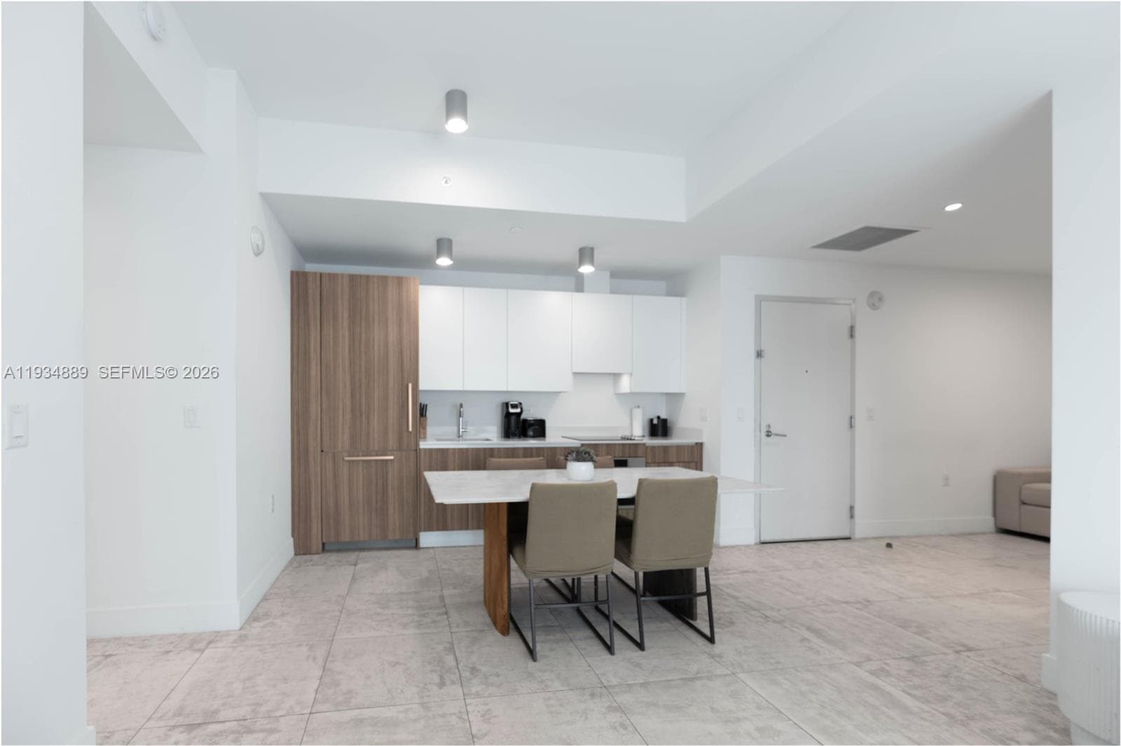 239 SW 9th St # 2103, Miami FL 33130 — 3