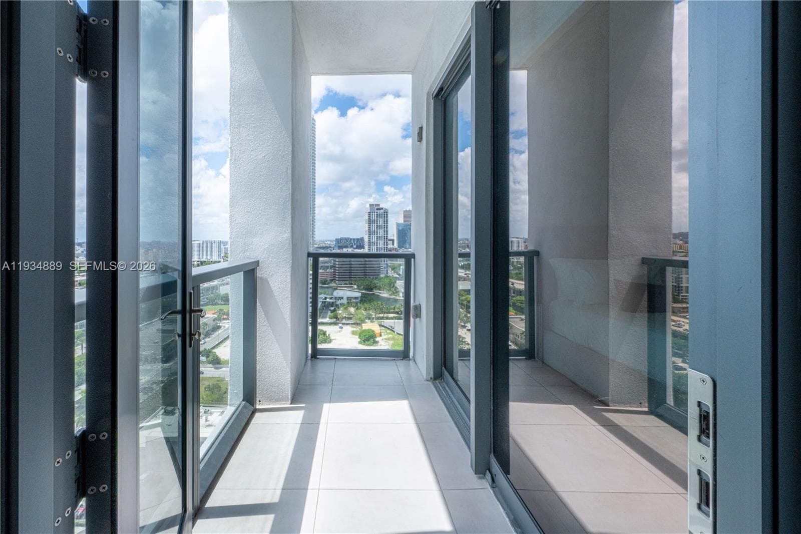 239 SW 9th St # 2103, Miami FL 33130 — 36