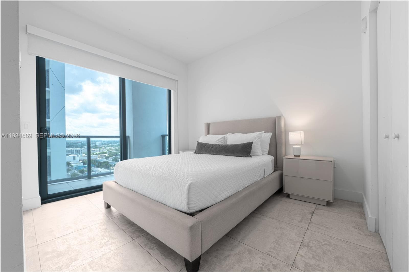 239 SW 9th St # 2103, Miami FL 33130 — 28