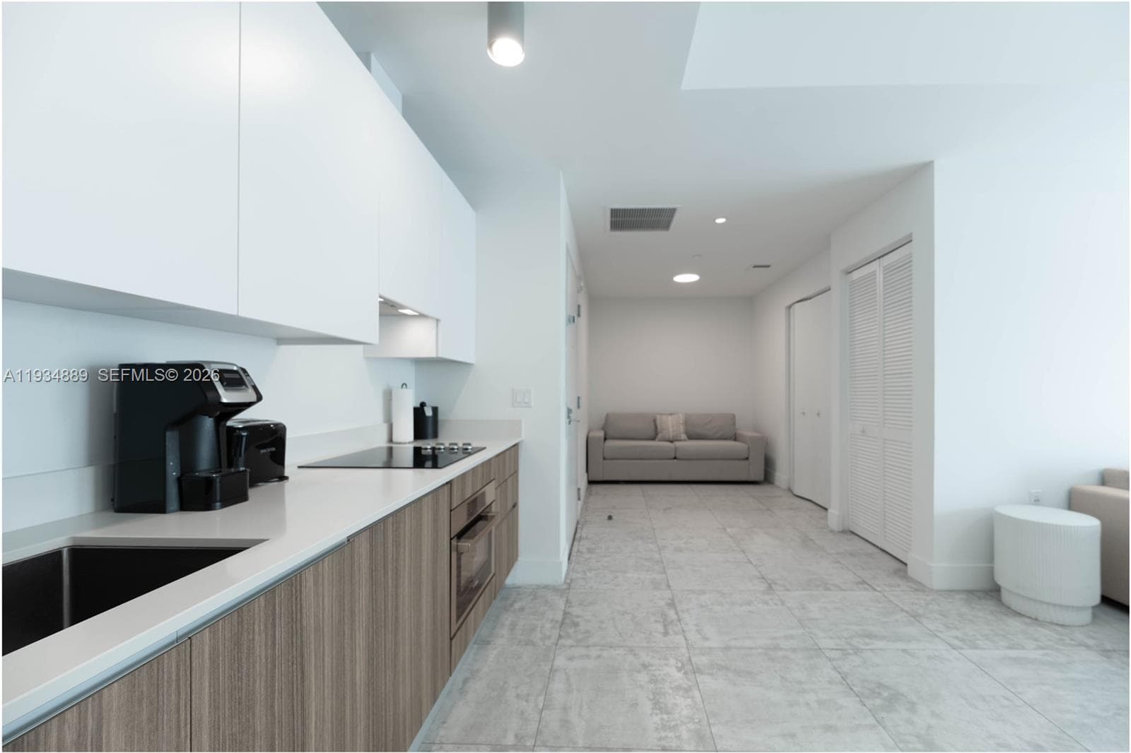 239 SW 9th St # 2103, Miami FL 33130 — 10