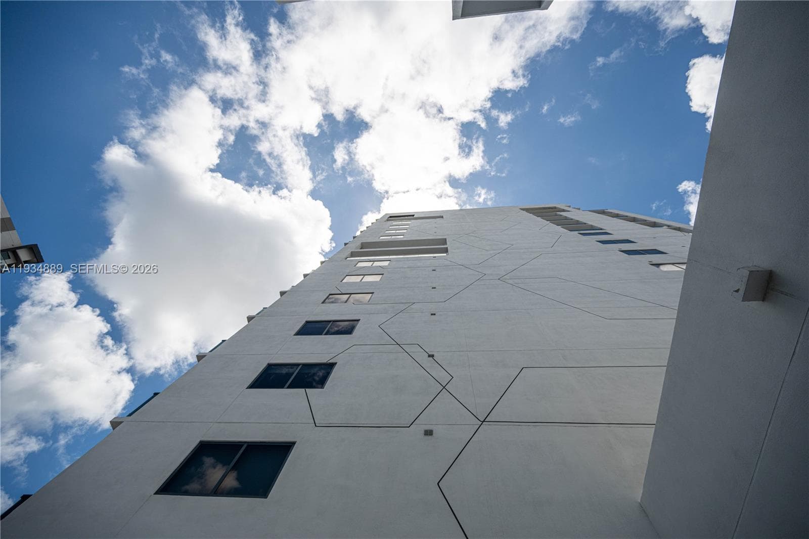 239 SW 9th St # 2103, Miami FL 33130 — 51