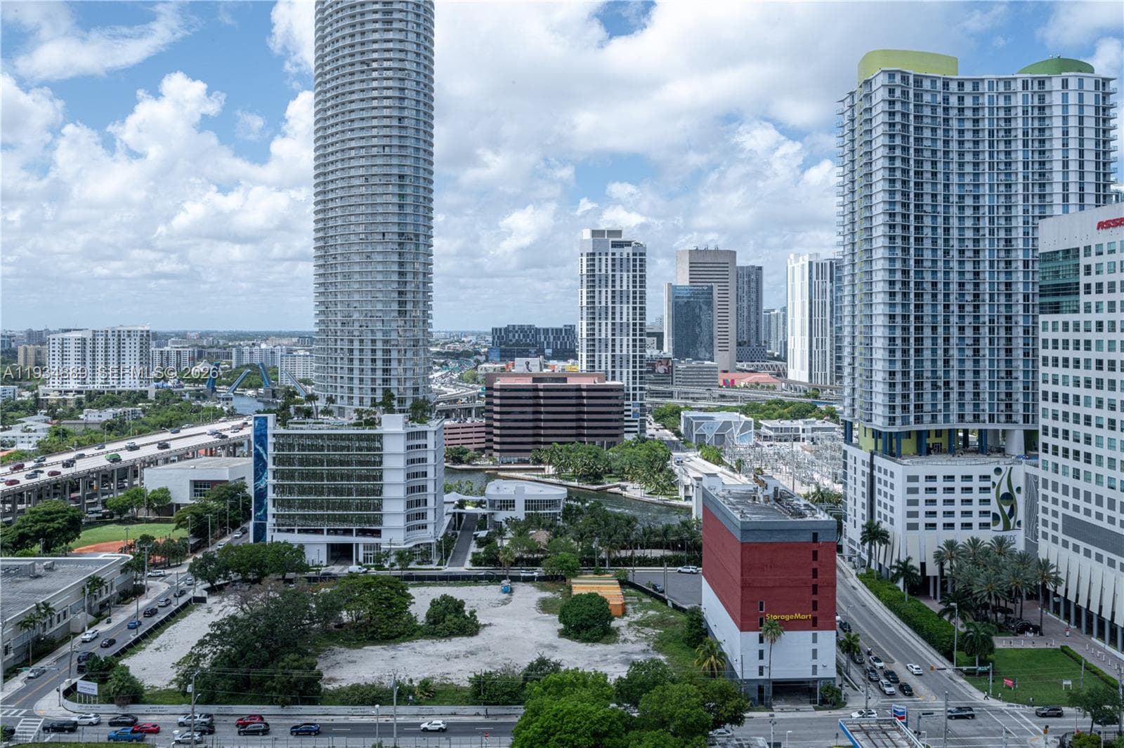 239 SW 9th St # 2103, Miami FL 33130 — 39