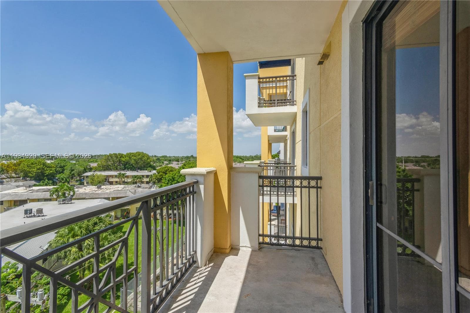 8395 SW 73rd Ave # 417, Miami FL 33143 — 40