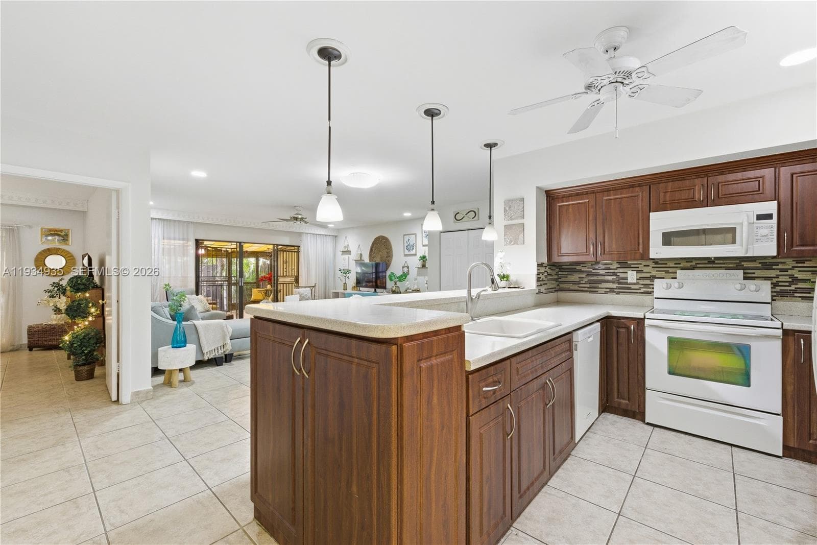6358 Milk Wagon Ln, Miami Lakes FL 33014 — 13