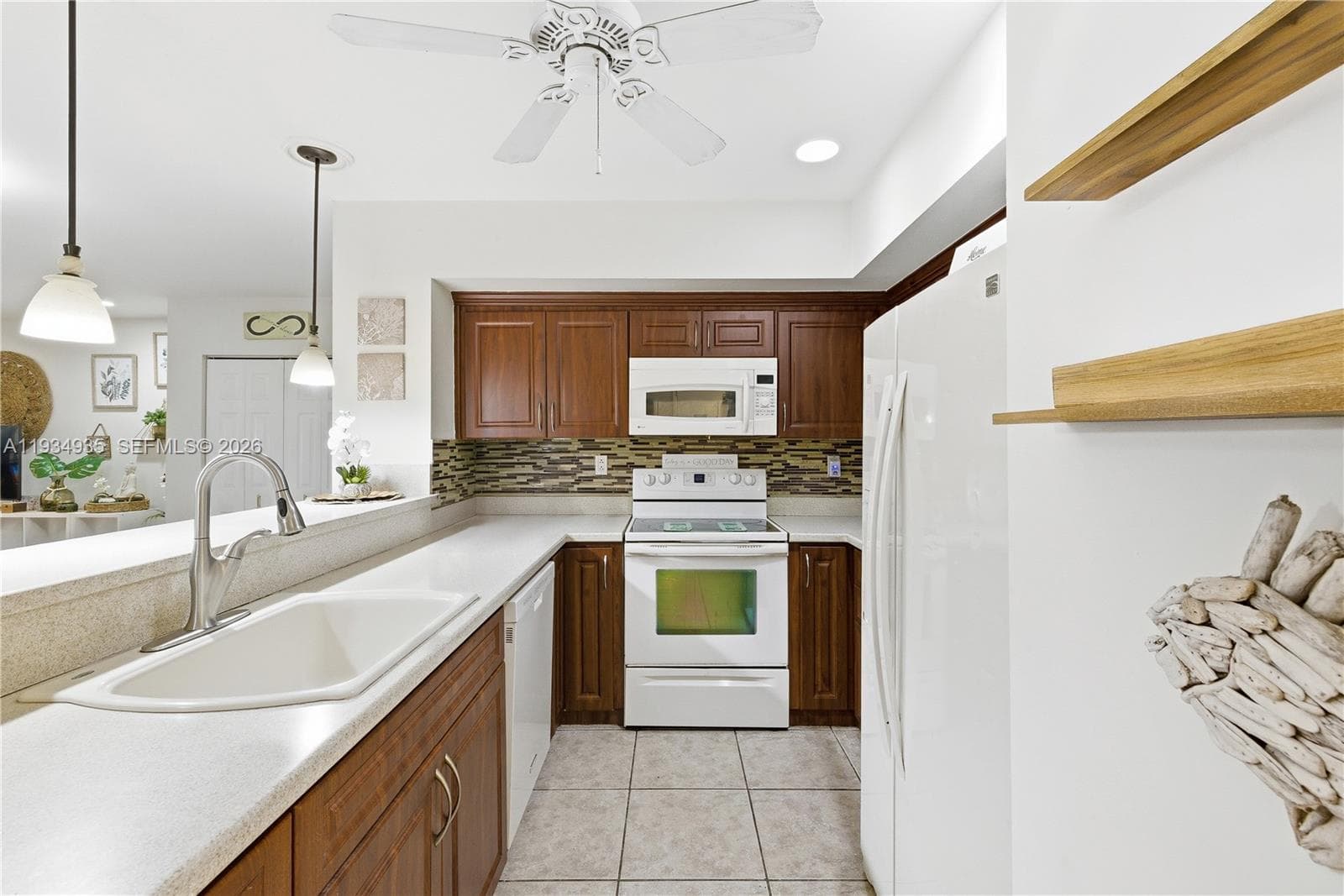 6358 Milk Wagon Ln, Miami Lakes FL 33014 — 12