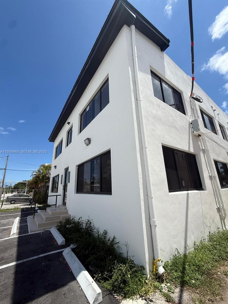 2436 SW 7th St # 6, Miami FL 33135 — 15