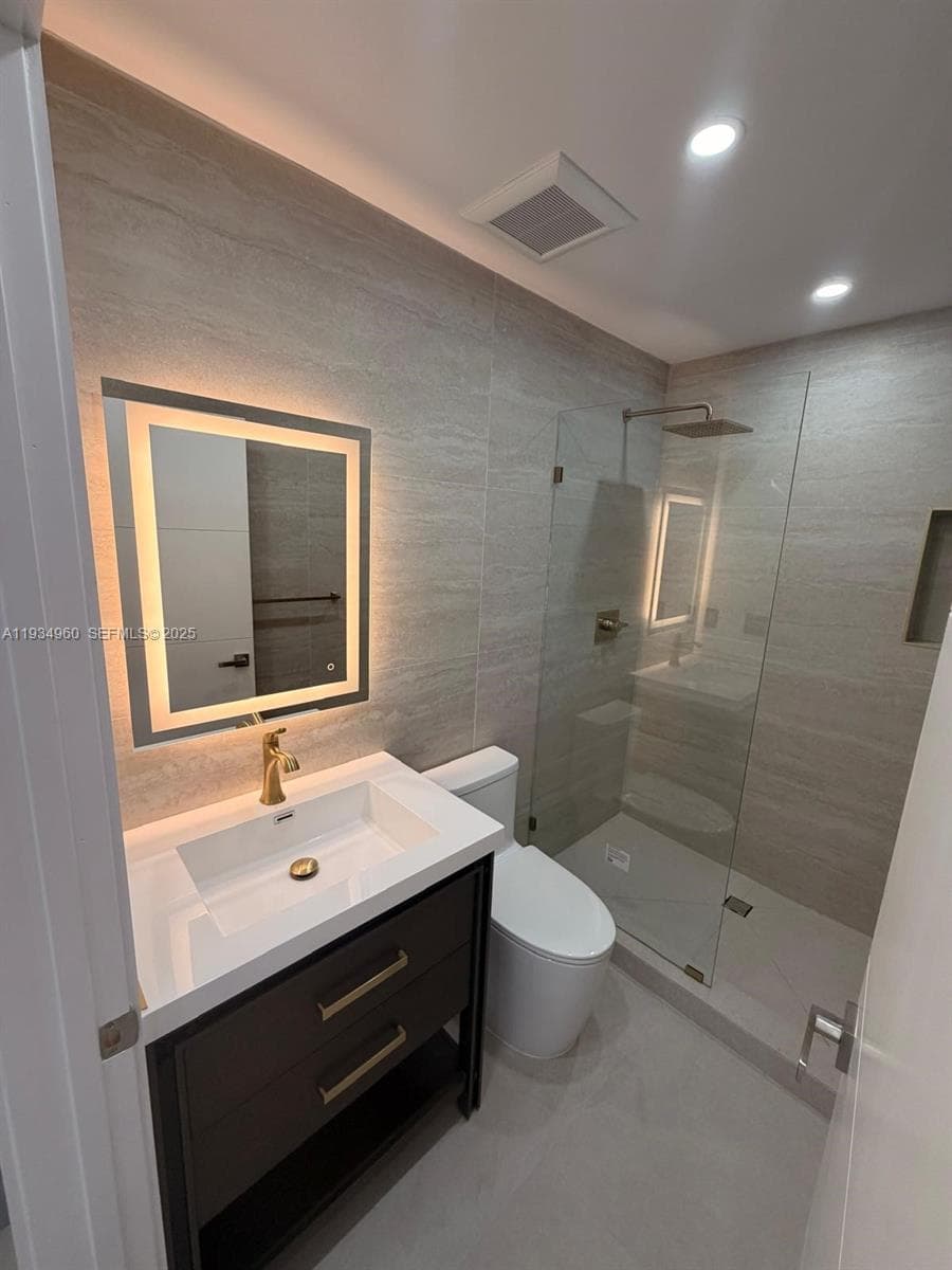 2436 SW 7th St # 6, Miami FL 33135 — 4