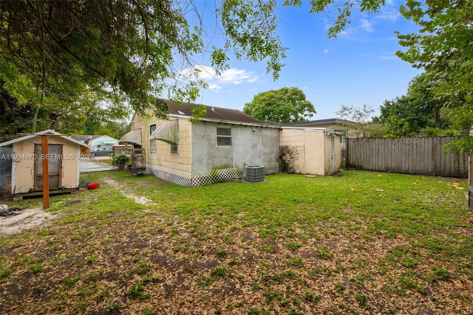 1911 NW 52nd St, Miami FL 33142 — 30