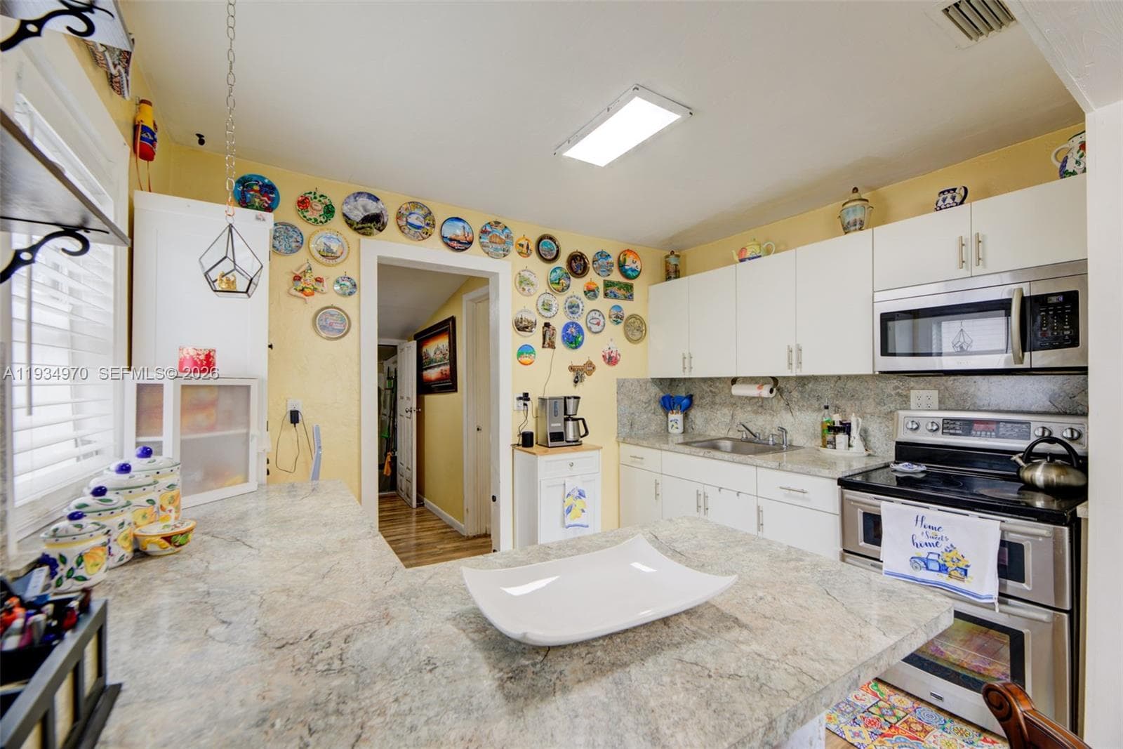 1911 NW 52nd St, Miami FL 33142 — 10