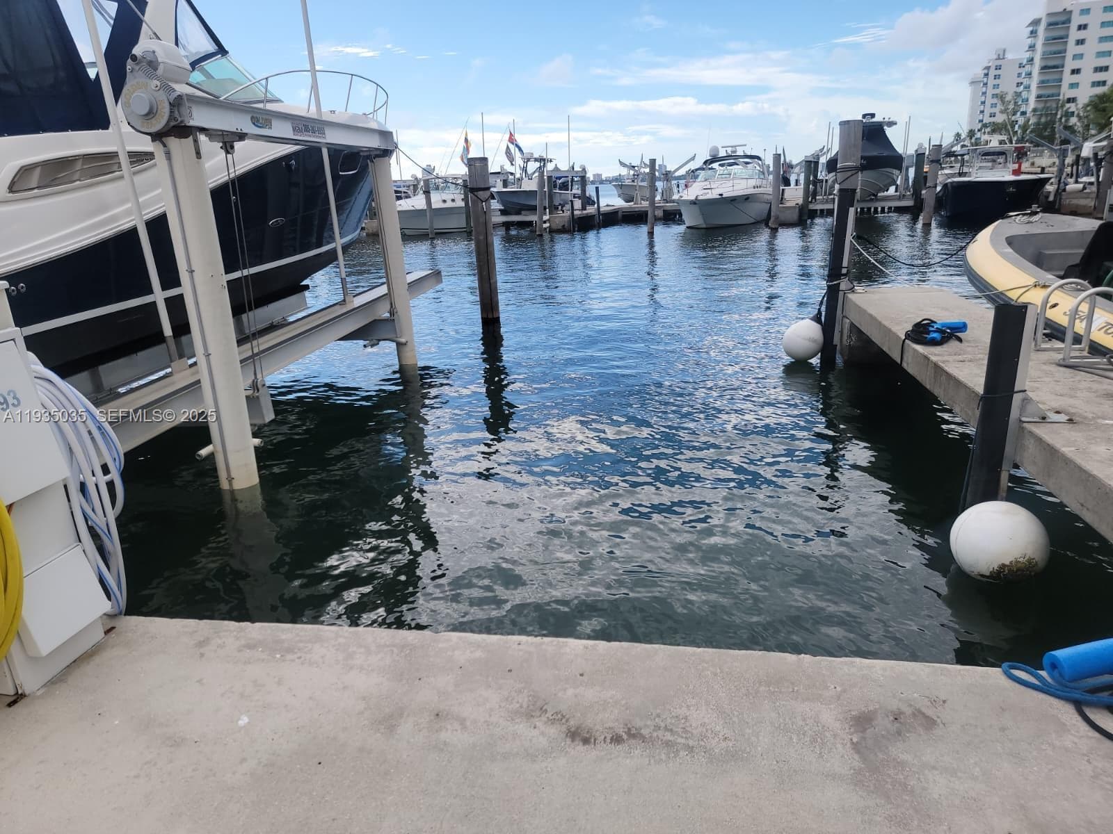 7601 E TREASURE DR / DOCK D5 (FOR RENT), North Bay Village FL 33141 — 3
