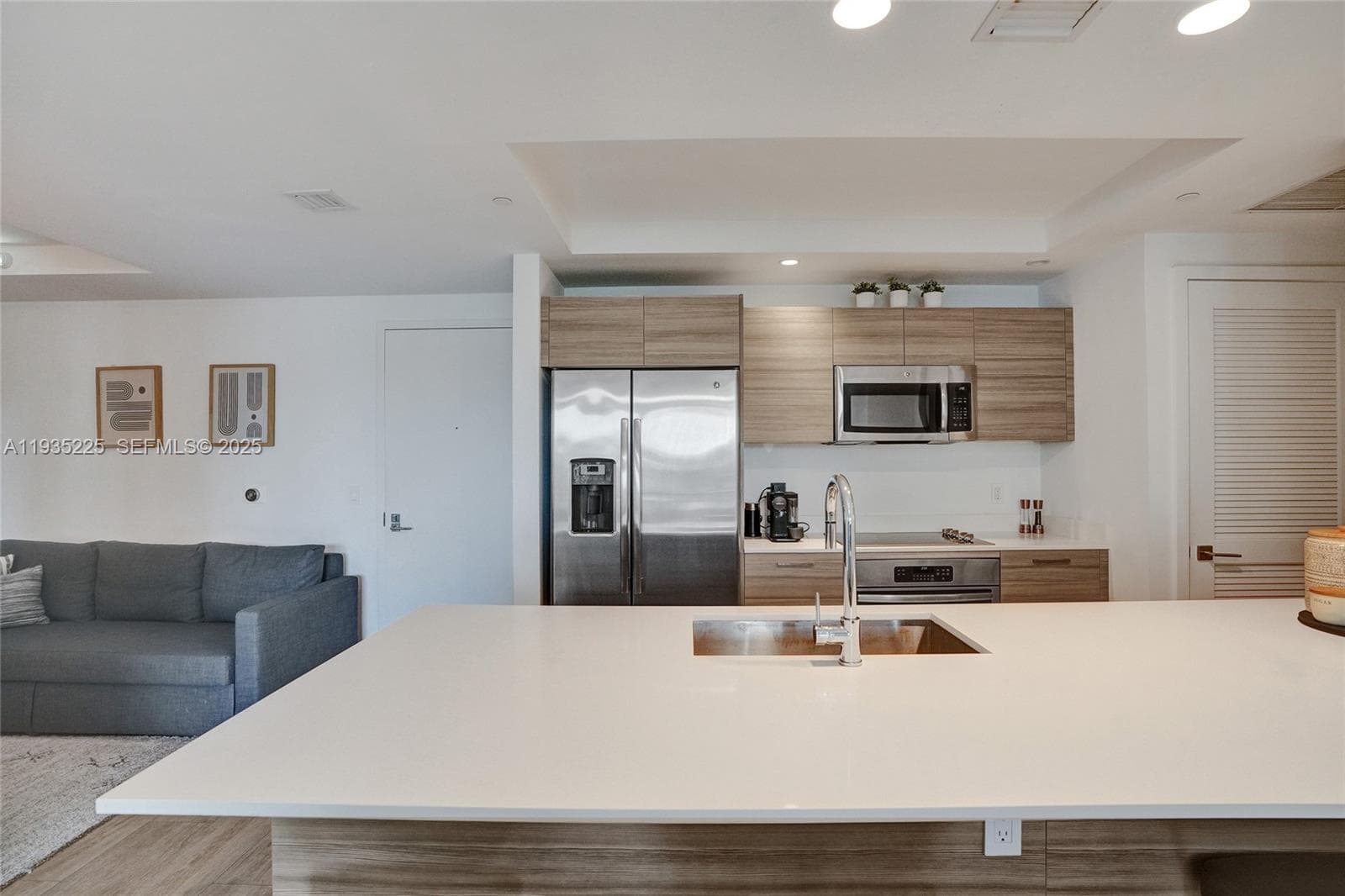 121 NE 34th St # 902, Miami FL 33137 — 12