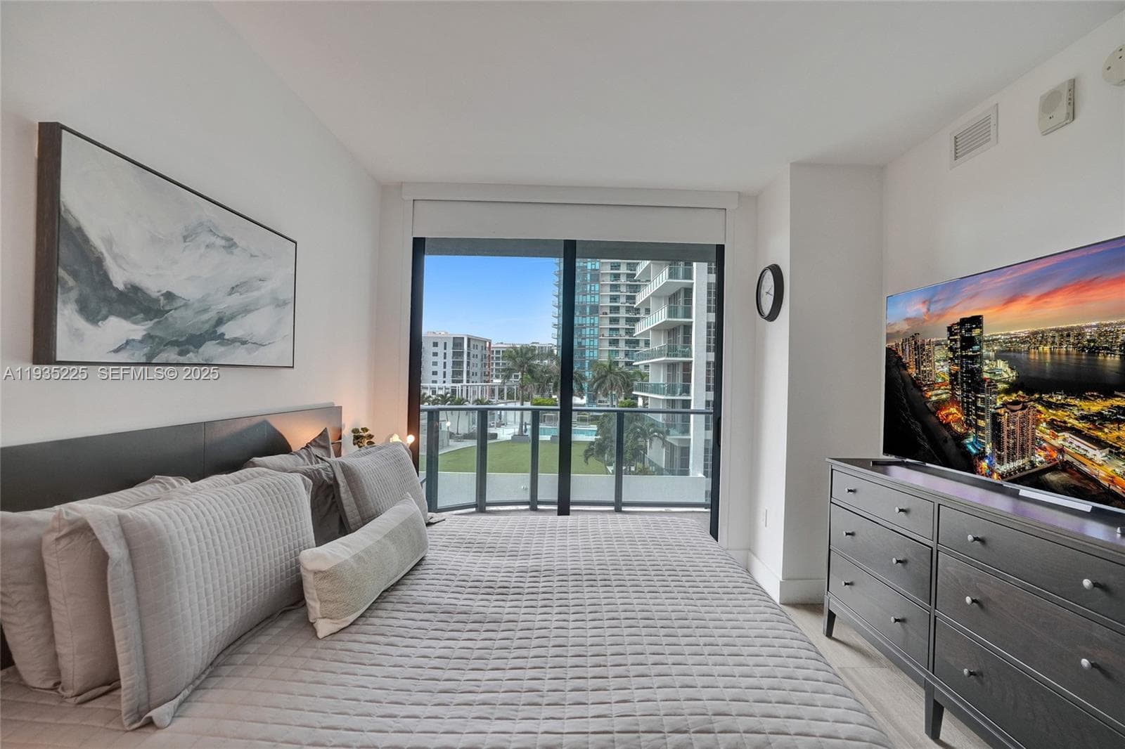 121 NE 34th St # 902, Miami FL 33137 — 22