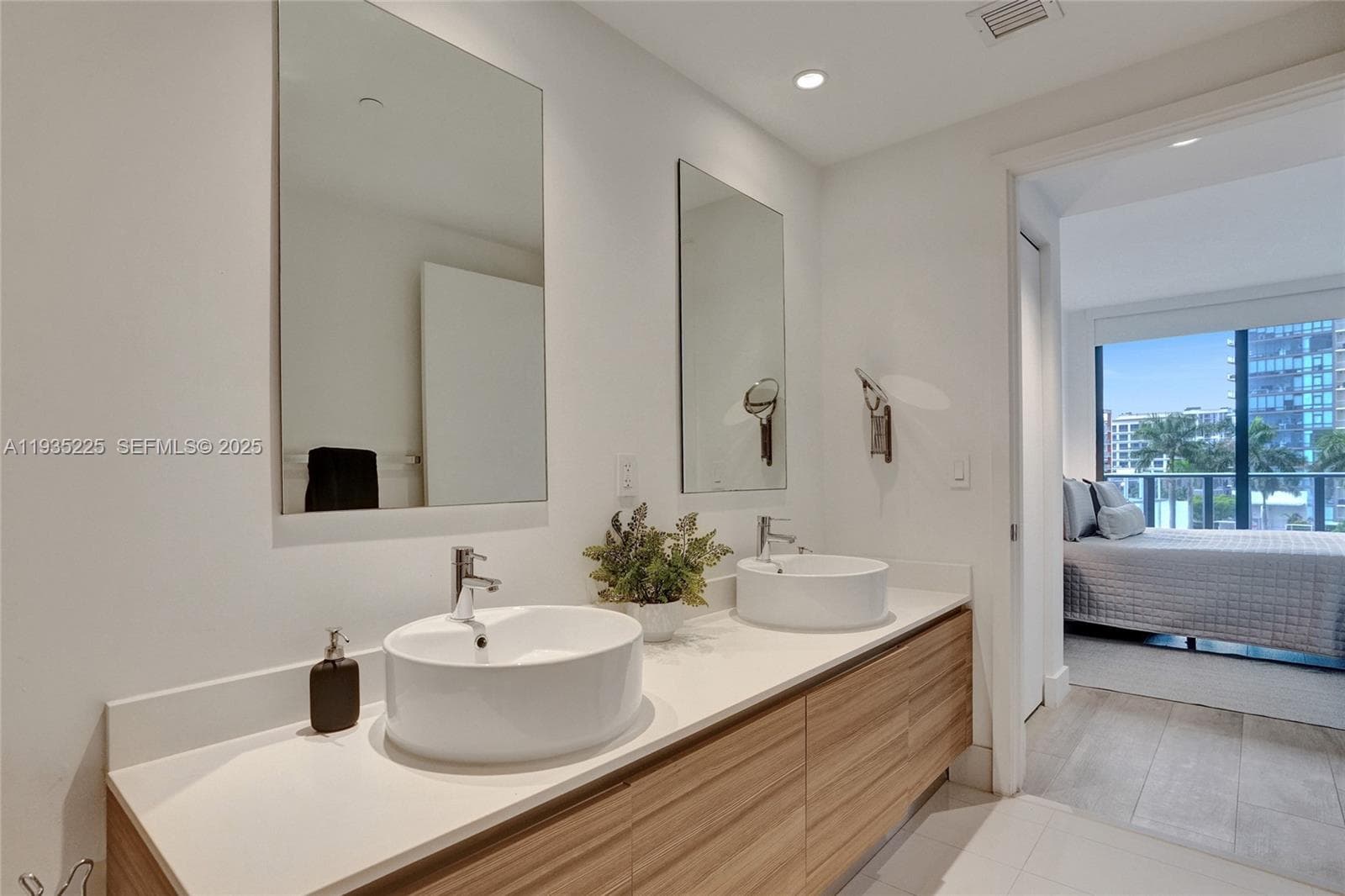 121 NE 34th St # 902, Miami FL 33137 — 24
