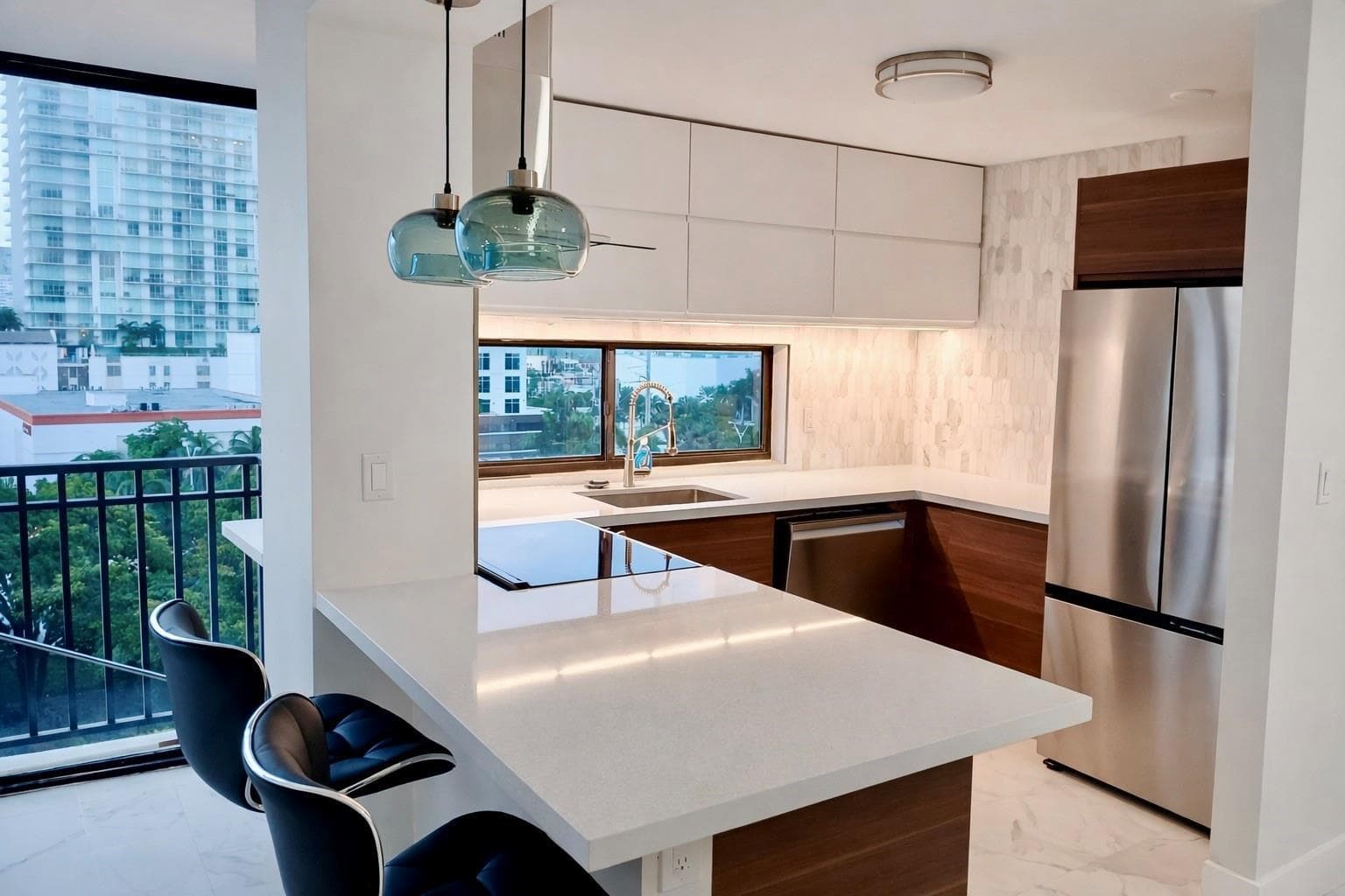 16919 N Bay Road # 911, Sunny Isles Beach FL 33160 — 17