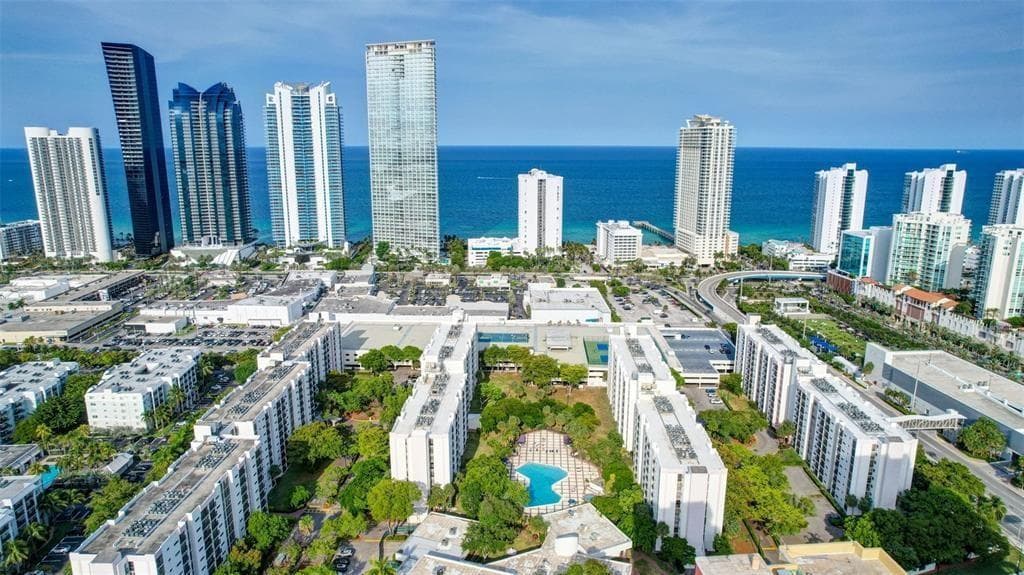 16919 N Bay Road # 911, Sunny Isles Beach FL 33160 — 40