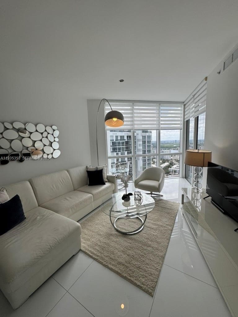 18201 Collins Ave # 5508, Sunny Isles Beach FL 33160 — 2
