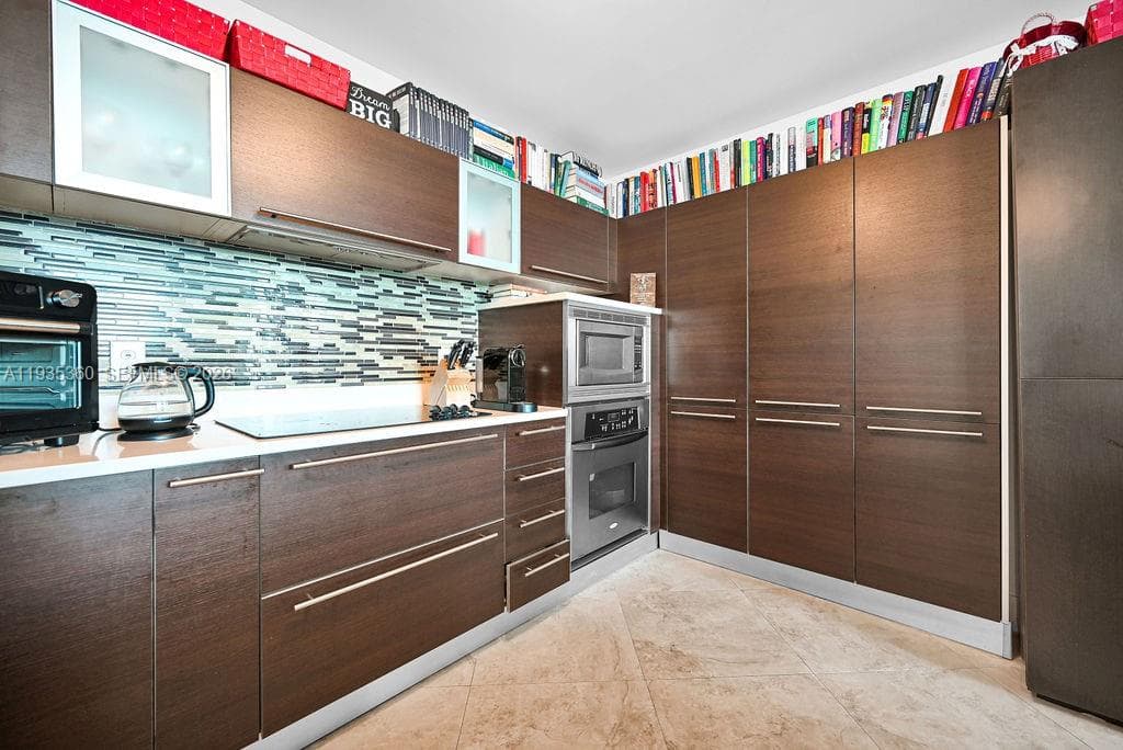 1900 N Bayshore Dr # 5103, Miami FL 33132 — 13