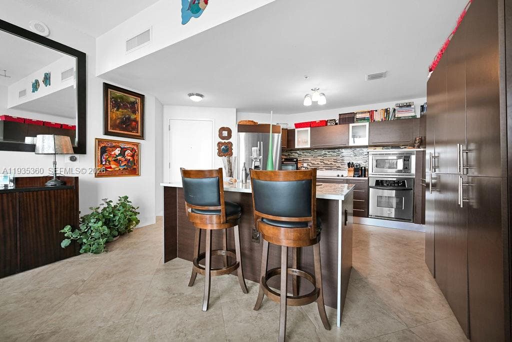 1900 N Bayshore Dr # 5103, Miami FL 33132 — 17