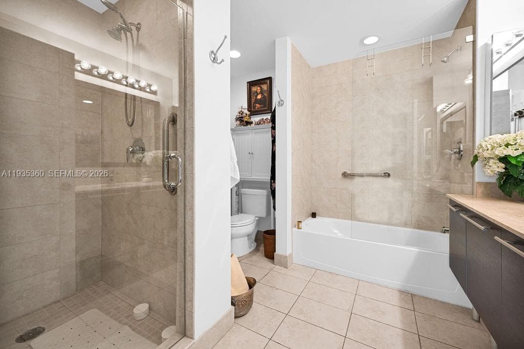 1900 N Bayshore Dr # 5103, Miami FL 33132 — 26