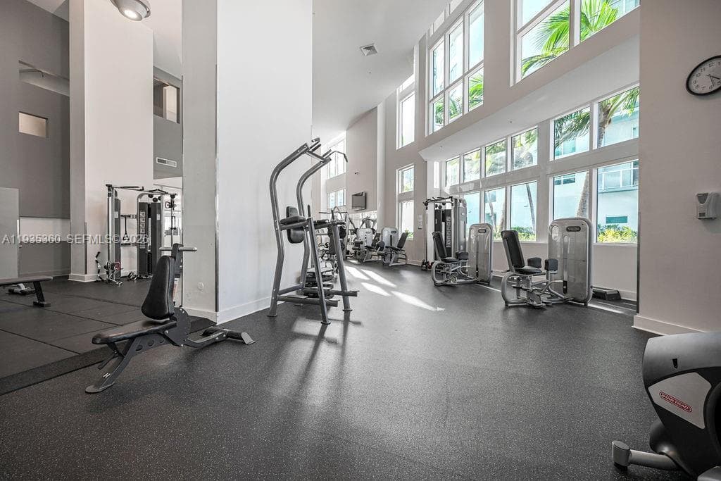 1900 N Bayshore Dr # 5103, Miami FL 33132 — 75