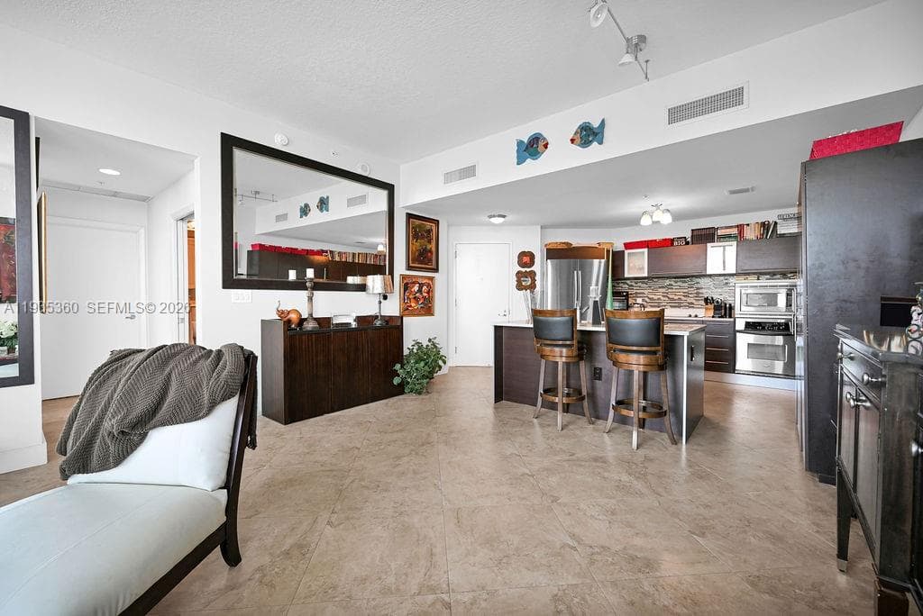 1900 N Bayshore Dr # 5103, Miami FL 33132 — 9