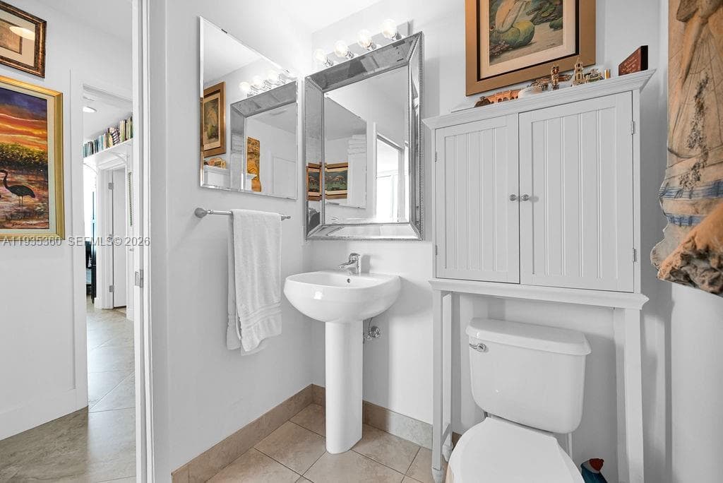 1900 N Bayshore Dr # 5103, Miami FL 33132 — 34
