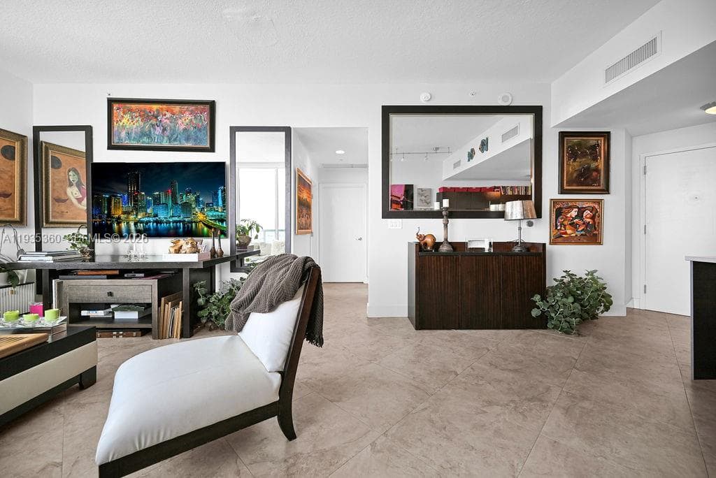 1900 N Bayshore Dr # 5103, Miami FL 33132 — 10