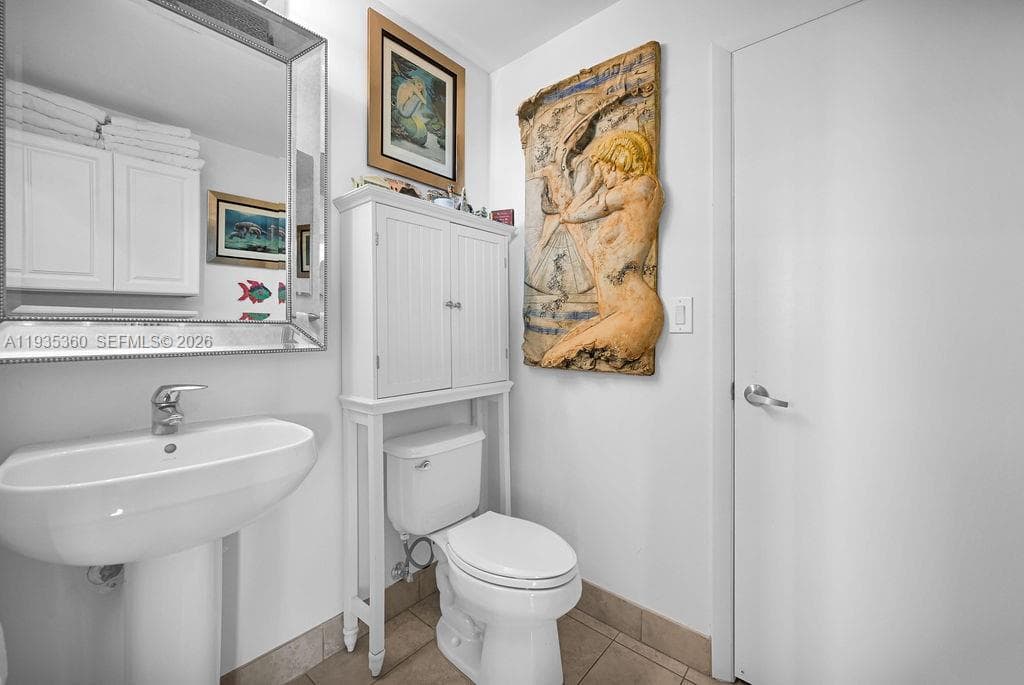 1900 N Bayshore Dr # 5103, Miami FL 33132 — 33