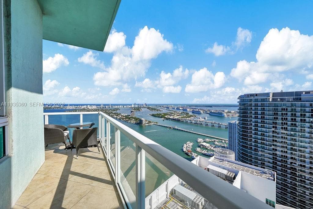 1900 N Bayshore Dr # 5103, Miami FL 33132 — 41