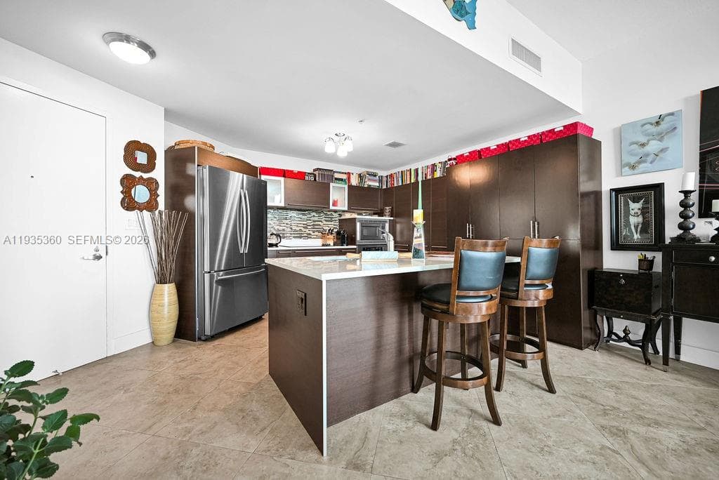 1900 N Bayshore Dr # 5103, Miami FL 33132 — 18