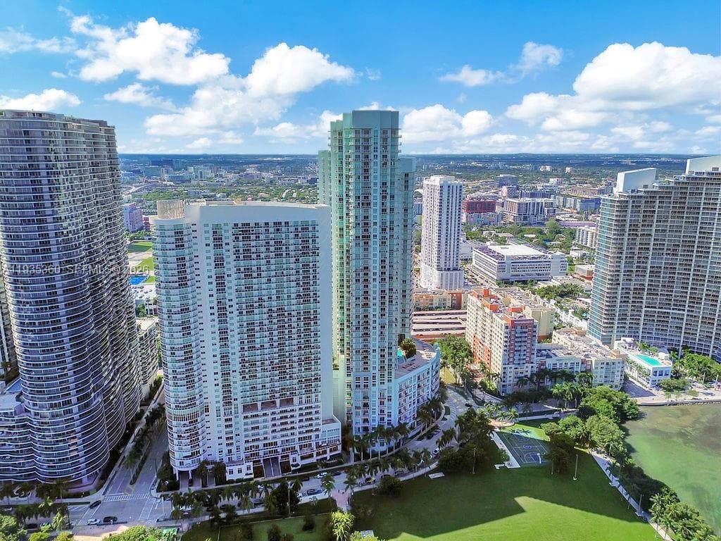 1900 N Bayshore Dr # 5103, Miami FL 33132 — 58