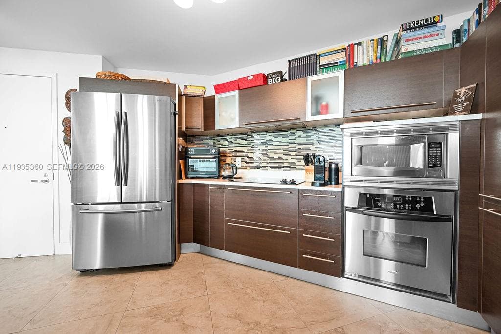 1900 N Bayshore Dr # 5103, Miami FL 33132 — 15