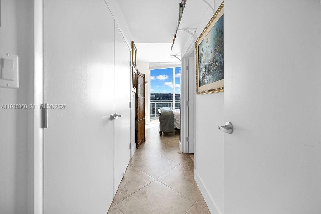 1900 N Bayshore Dr # 5103, Miami FL 33132 — 19