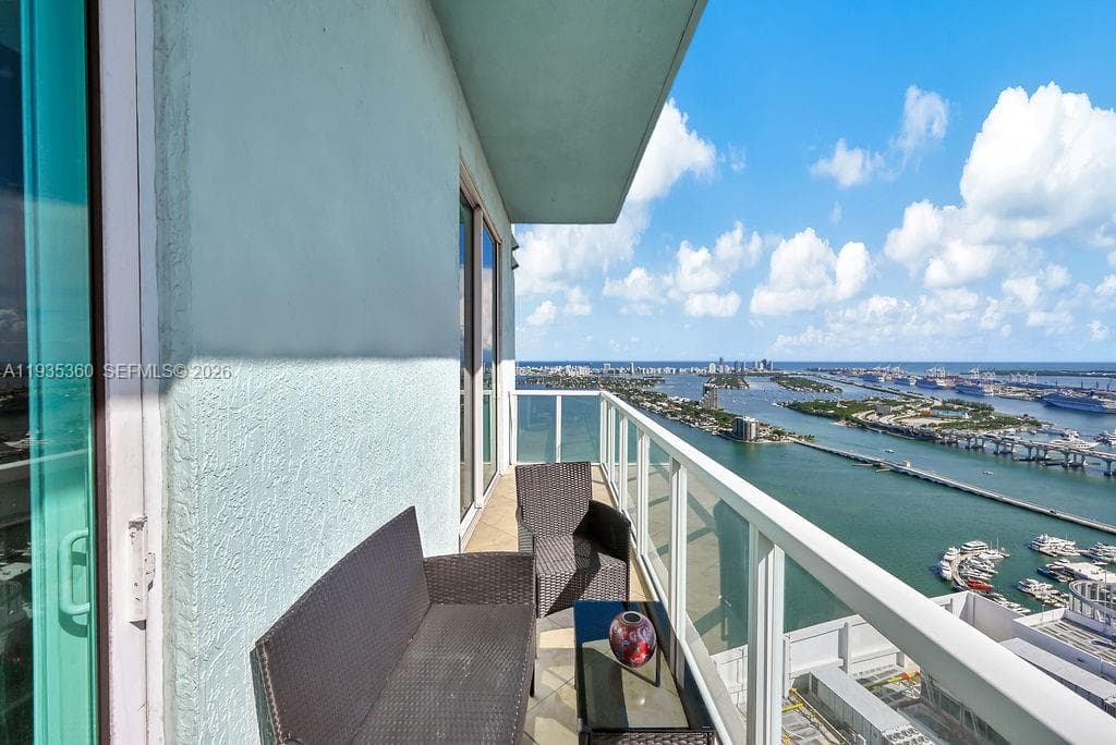1900 N Bayshore Dr # 5103, Miami FL 33132 — 68