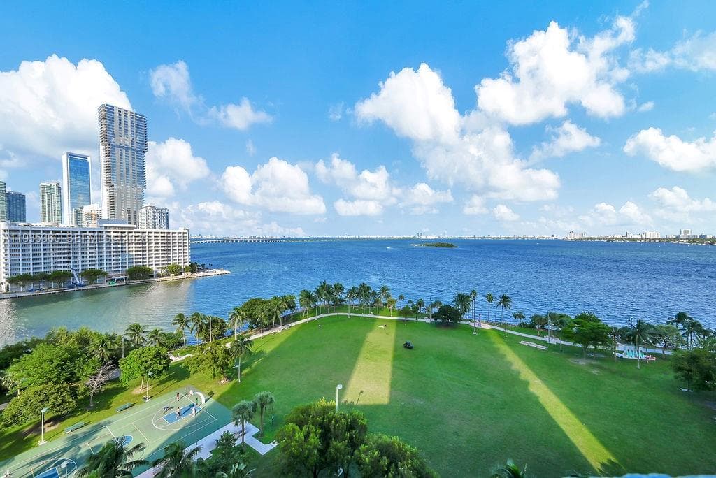 1900 N Bayshore Dr # 5103, Miami FL 33132 — 74
