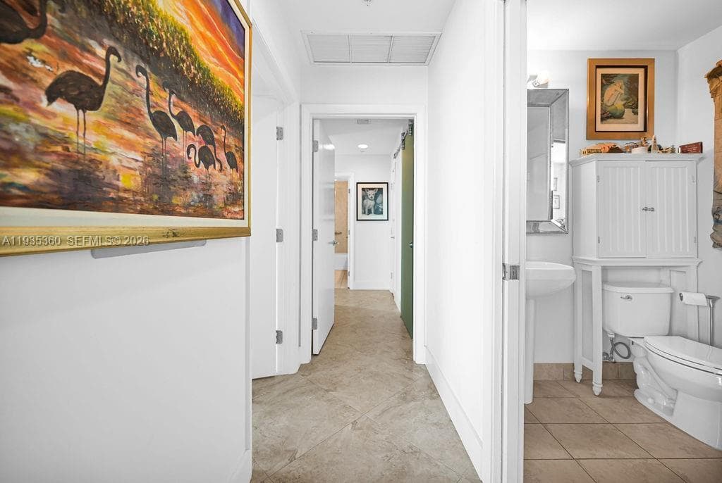 1900 N Bayshore Dr # 5103, Miami FL 33132 — 25
