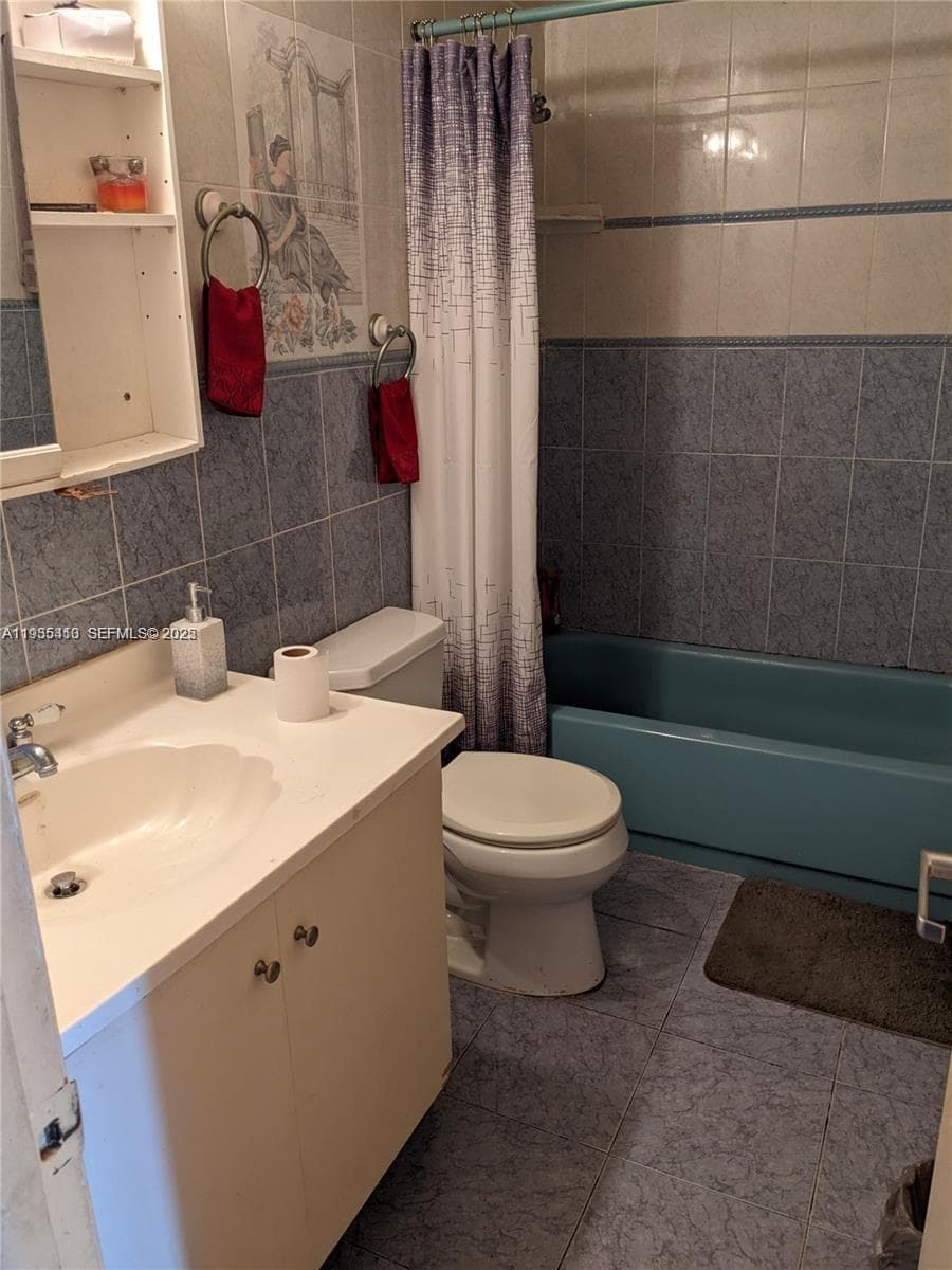 65 NE 202nd Ter # Q27, Miami Gardens FL 33179 — 7