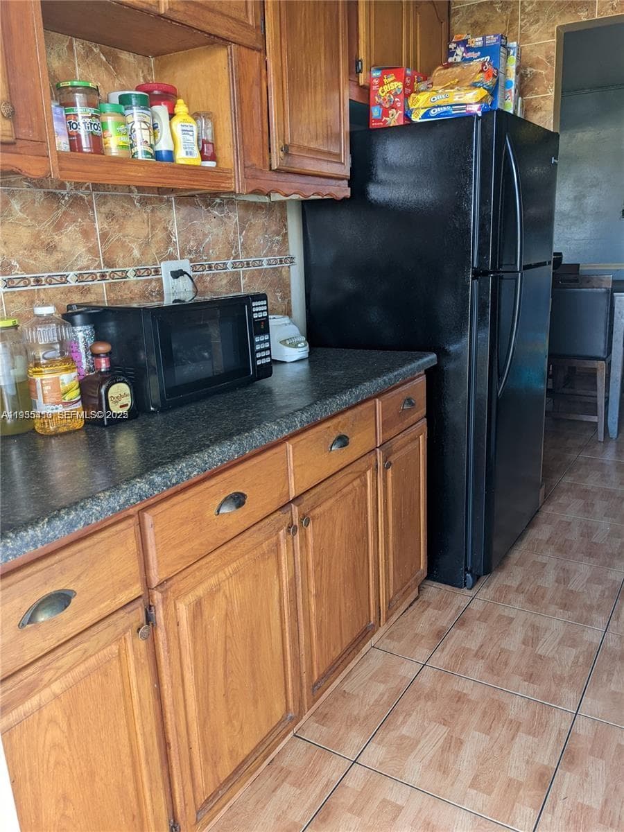65 NE 202nd Ter # Q27, Miami Gardens FL 33179 — 4