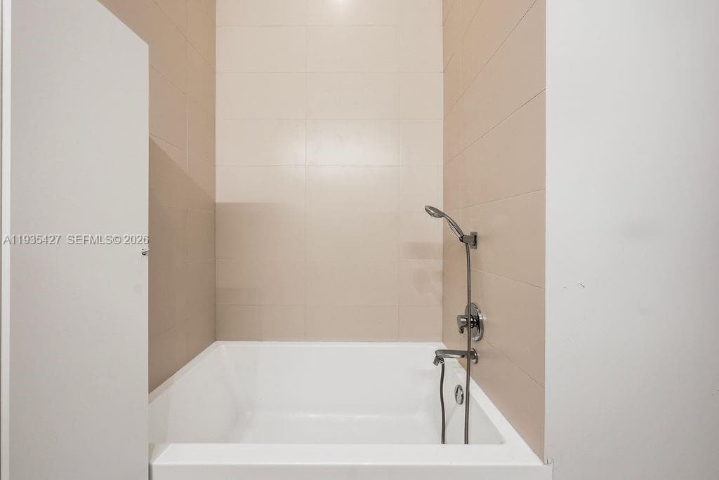 501 NE 31st St # 401, Miami FL 33137 — 27