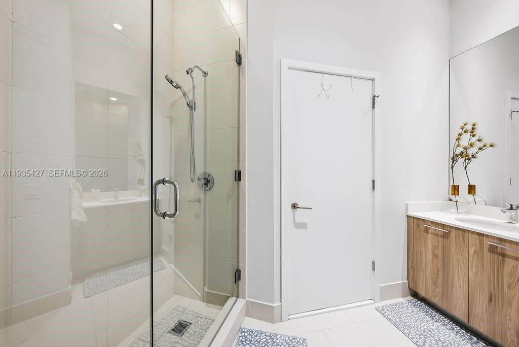 501 NE 31st St # 401, Miami FL 33137 — 17