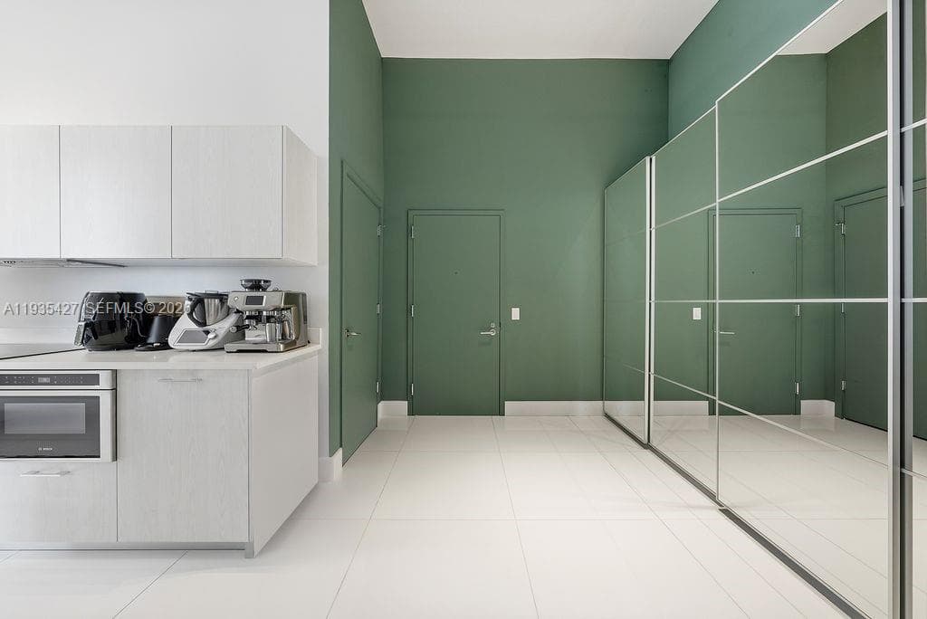 501 NE 31st St # 401, Miami FL 33137 — 5