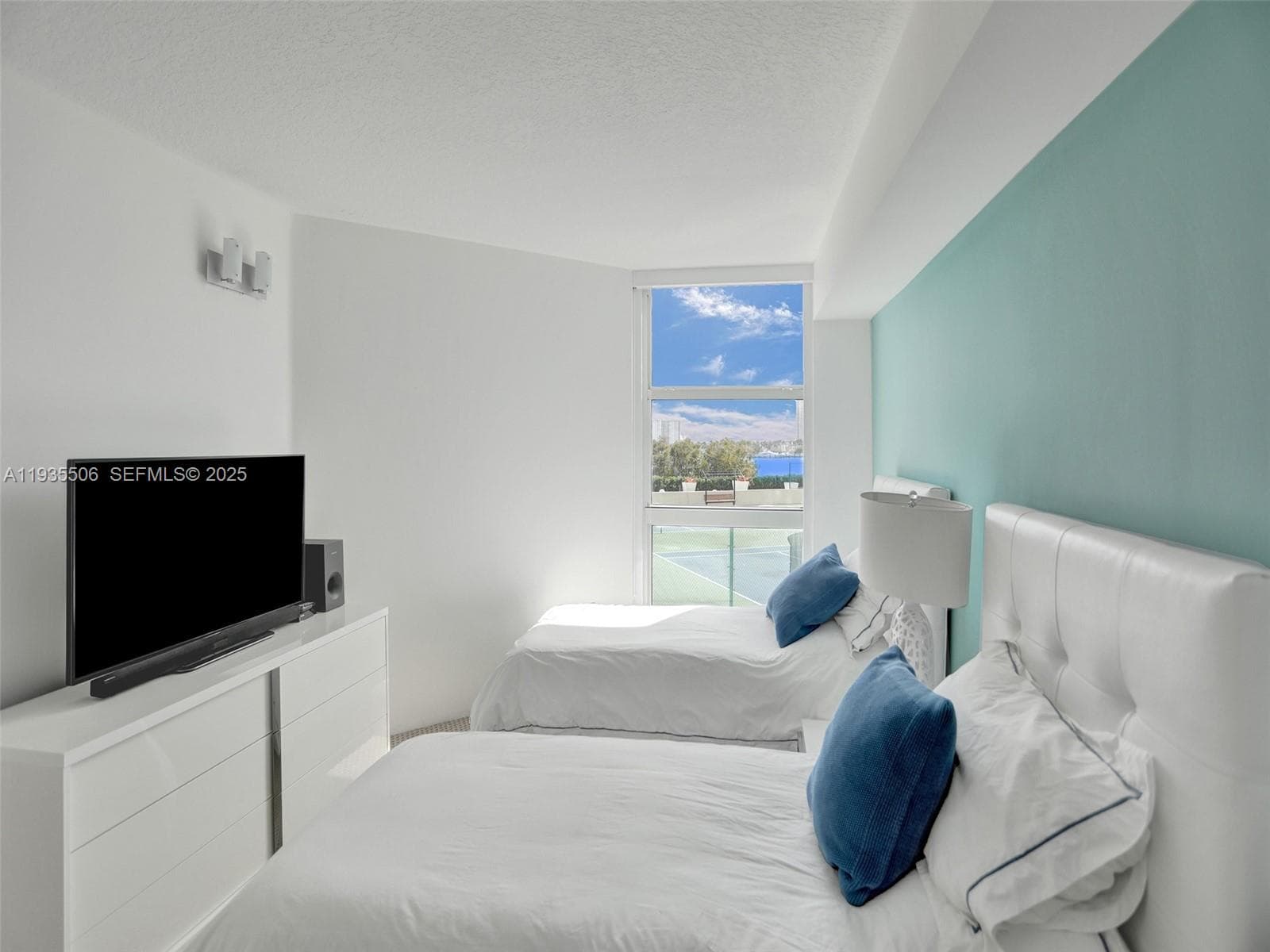 3370 Hidden Bay Dr # 508, Aventura FL 33180 — 37