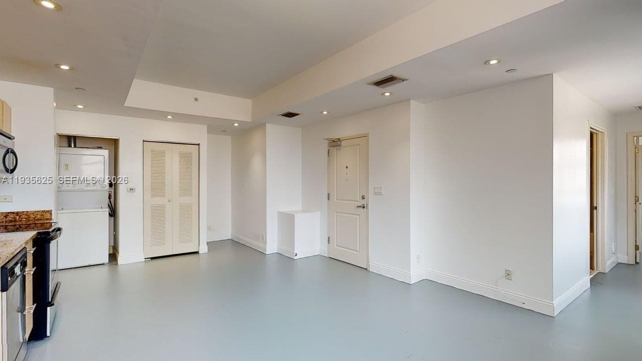 111 E Flagler St # 810, Miami FL 33131 — 6
