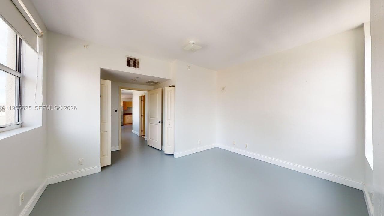 111 E Flagler St # 810, Miami FL 33131 — 14
