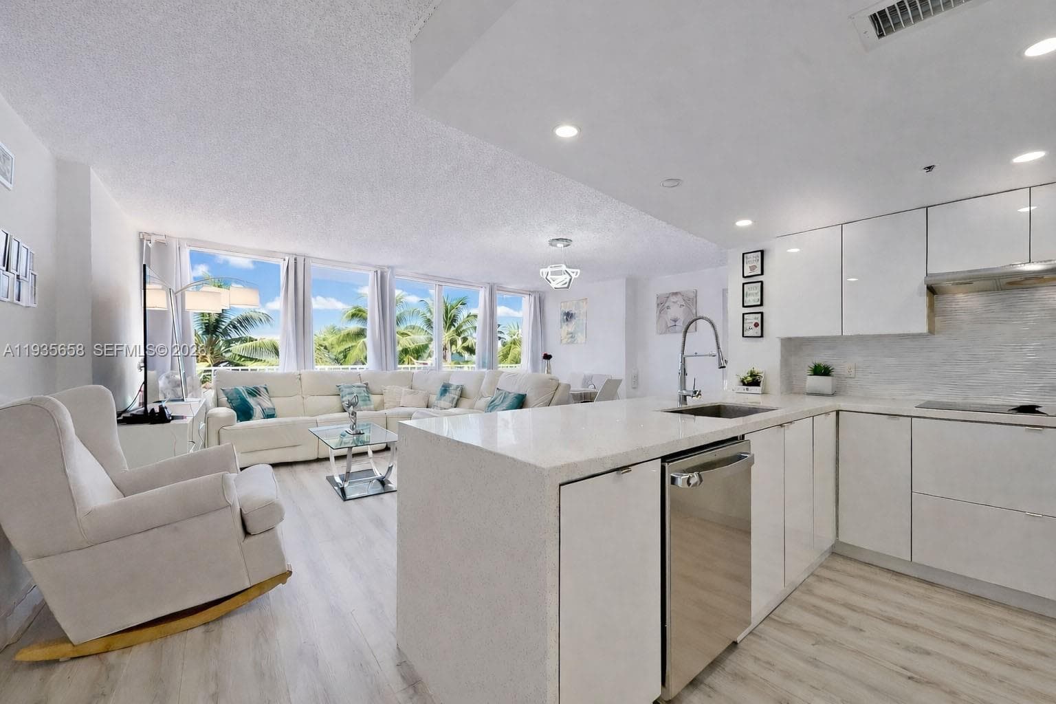 7601 E Treasure Dr # 611, North Bay Village FL 33141 — 27